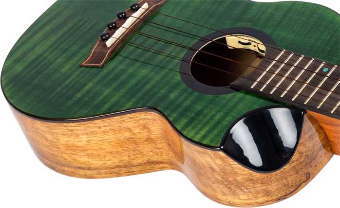 Flight Comet Tenor EQ-A Green - Ukulélé électroacoustique