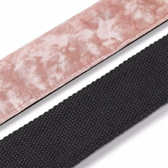 Amumu Velvet Shell Pink - Sangle de guitare