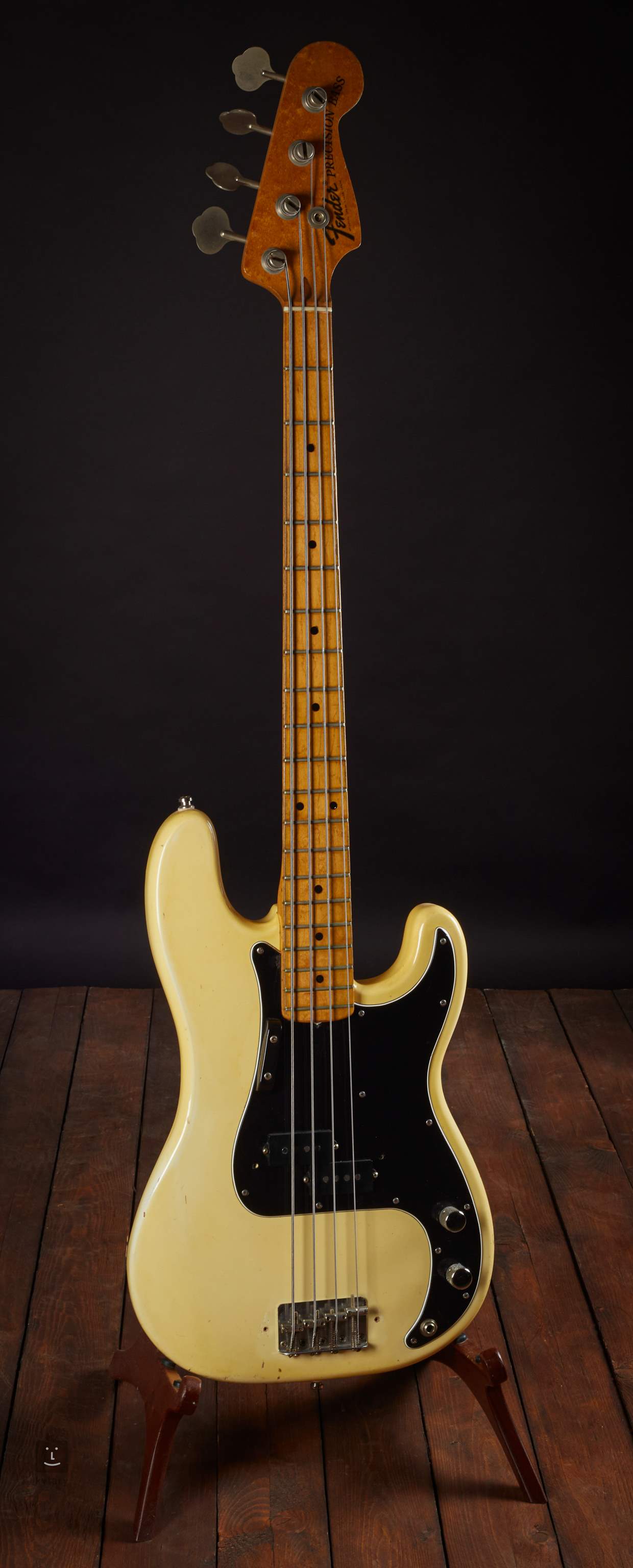 FENDER 1973 Precision Bass Olympic White Basse électrique Kytary.fr