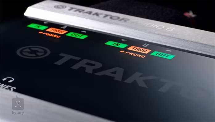 Native Instruments Traktor Scratch A6 (kicsomagolt) - USB hangkártya