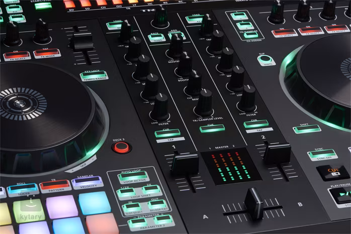 Roland DJ-505 (kicsomagolt) - DJ kontroller