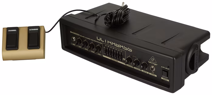 Behringer BXD3000H (kicsomagolt) - Tranzisztoros basszusgitár erősítő