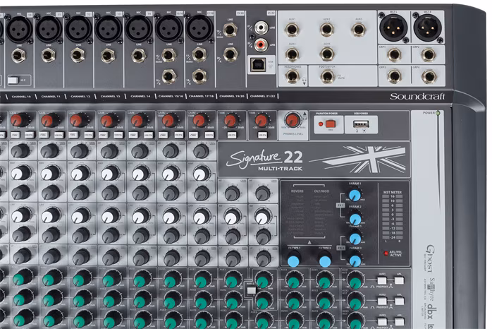 Soundcraft Signature 22 MTK - Analóg keverő pultok