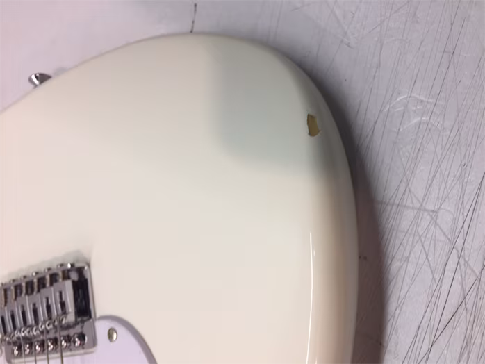 Fender Squier Bullet Stratocaster HSS LRL AWT (sérült) - Elektromos gitár