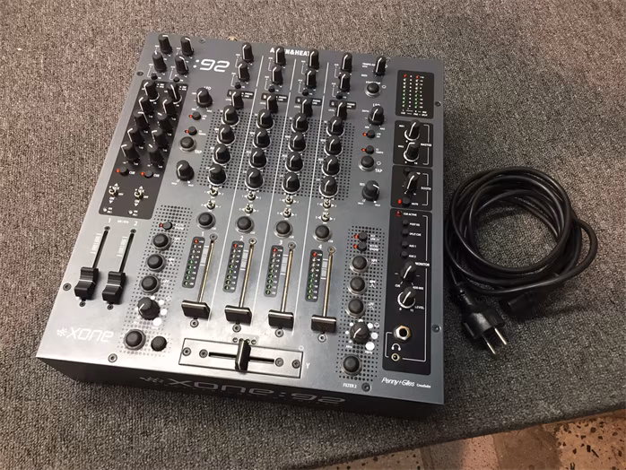 Allen&Heath XONE:92 Storm Grey (használt) - DJ keverő