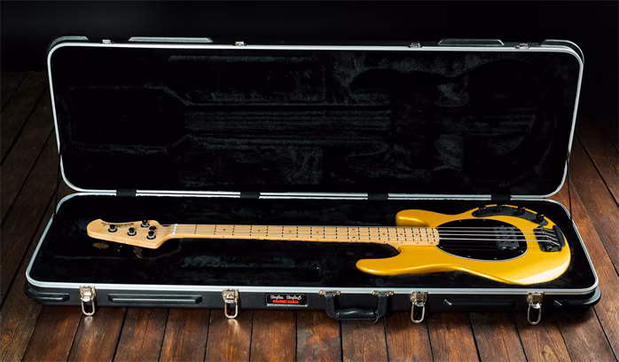 Music Man 2017 Stingray 4 Firemist Gold - Elektromos basszusgitár