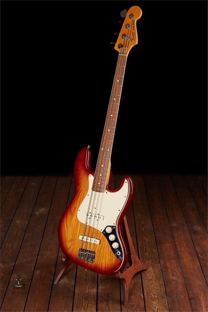 fender jazz bass 1981