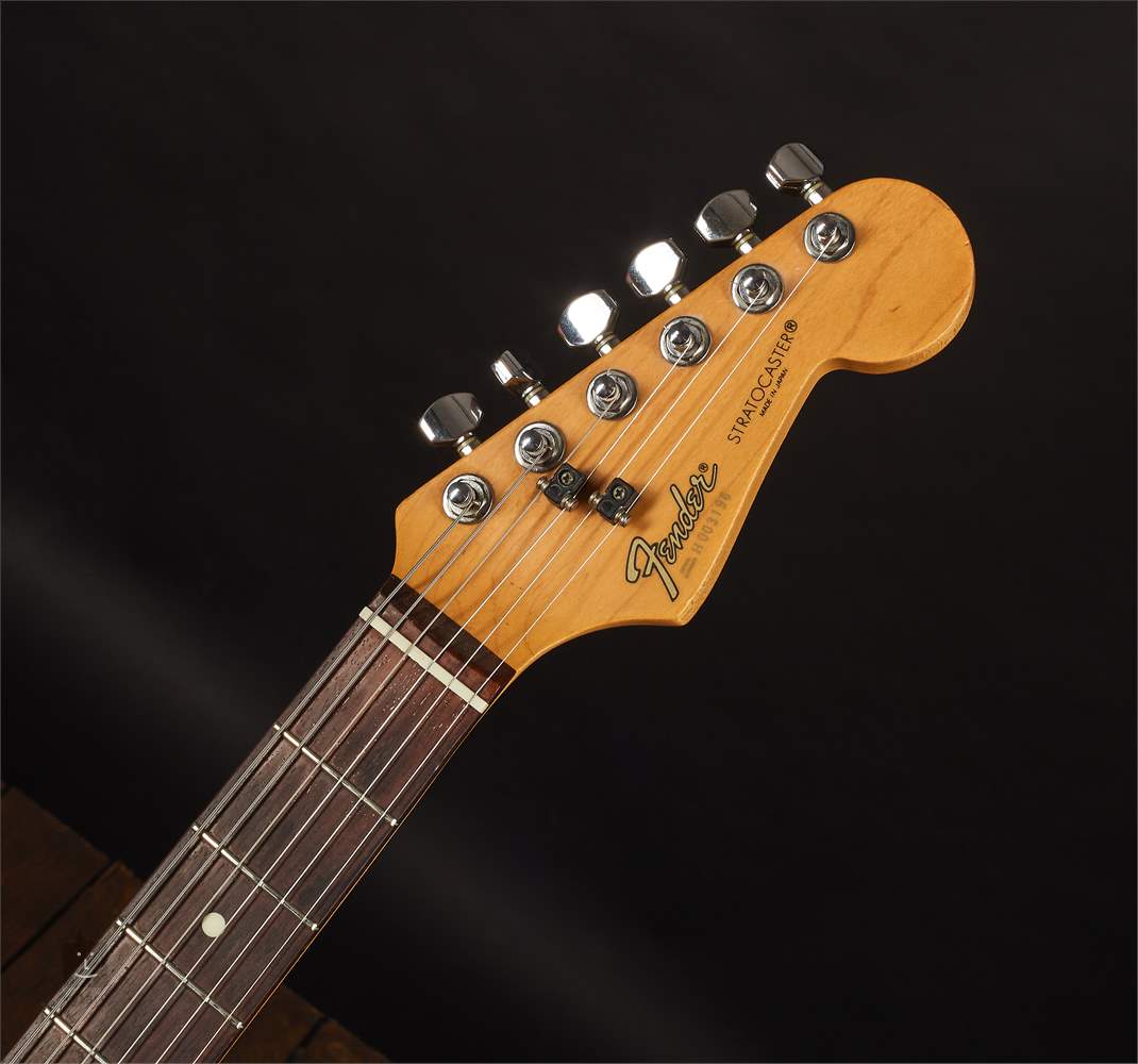 1988 squier stratocaster