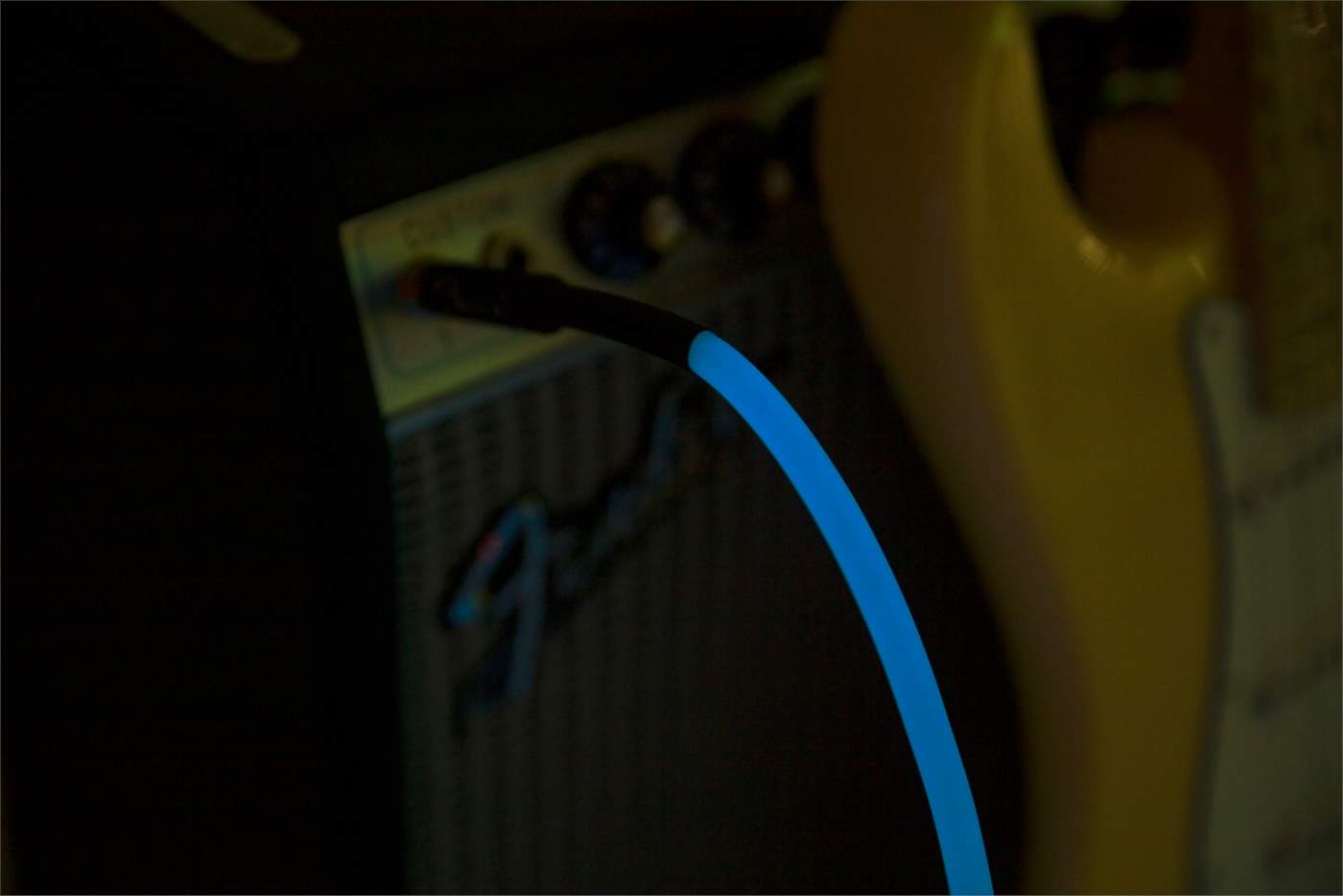 fender glow in the dark cable