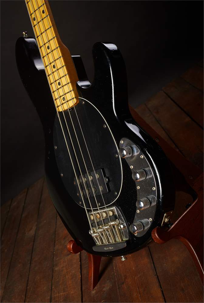 MUSIC MAN 1996 Stingray 4 EX Black Electric Bass Guitar | Kytary.ie