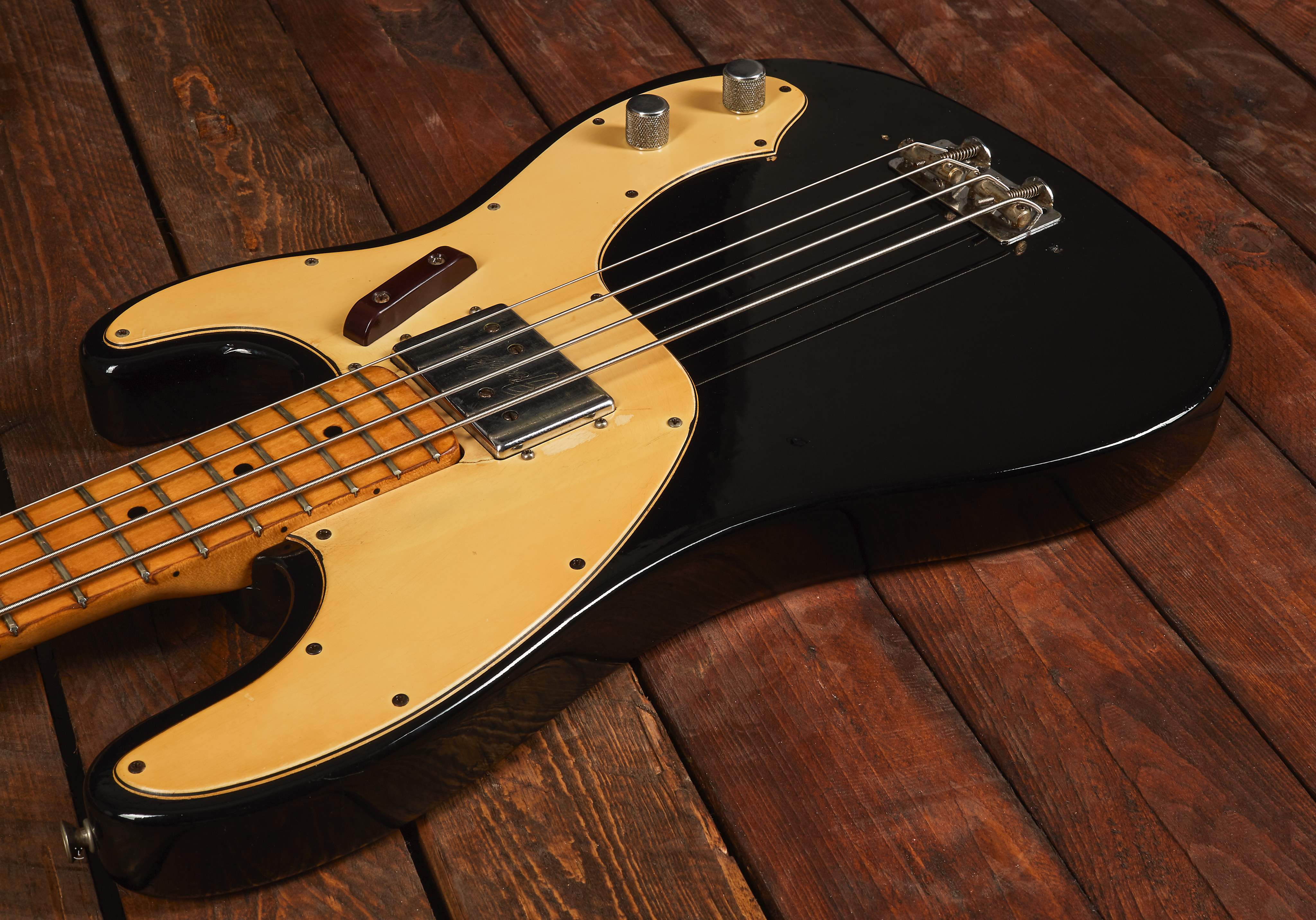 FENDER 1972 Telecaster Bass Electric Bass Guitar