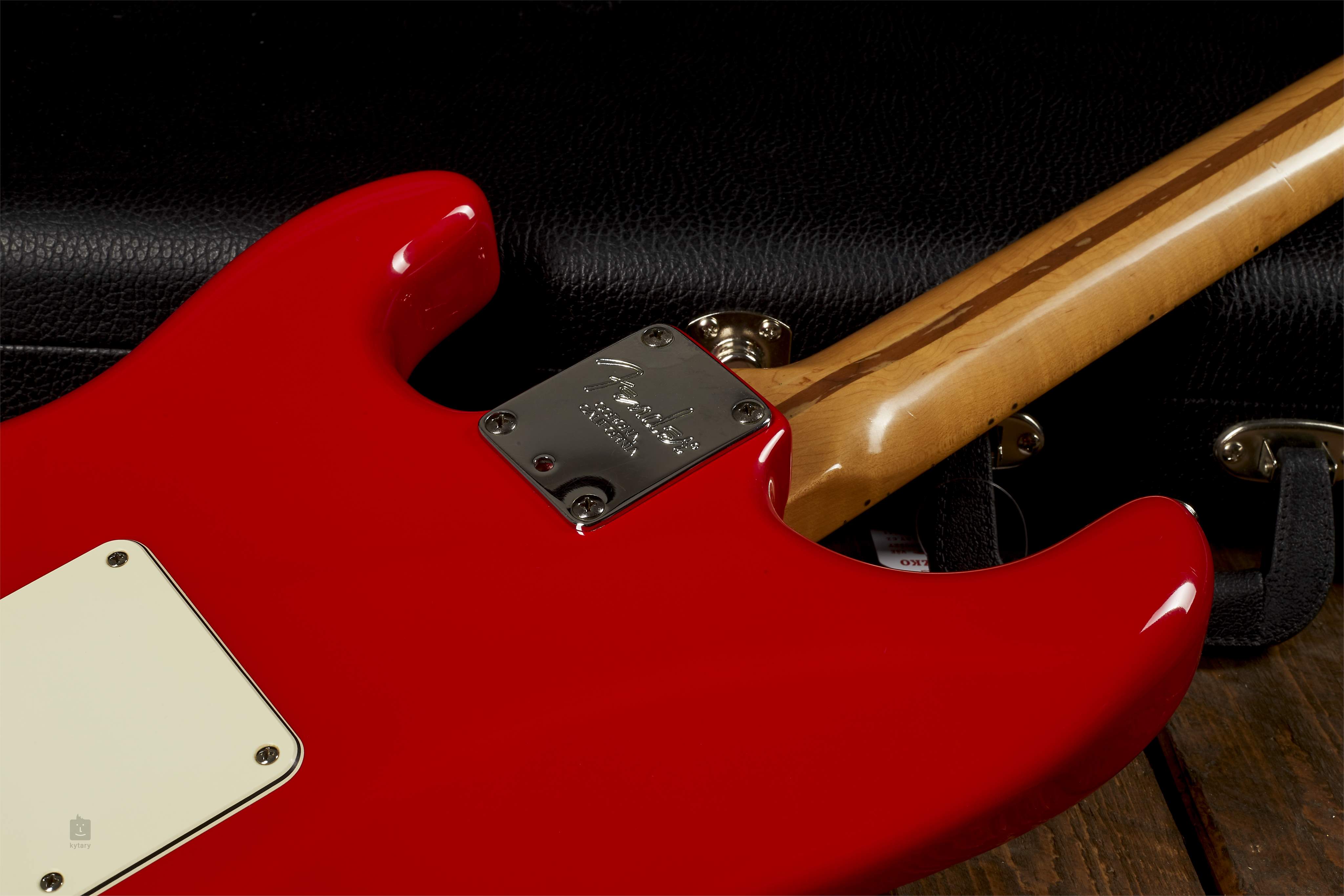 FENDER 2001 American Standard Stratocaster Lipstick Red Electric Guitar