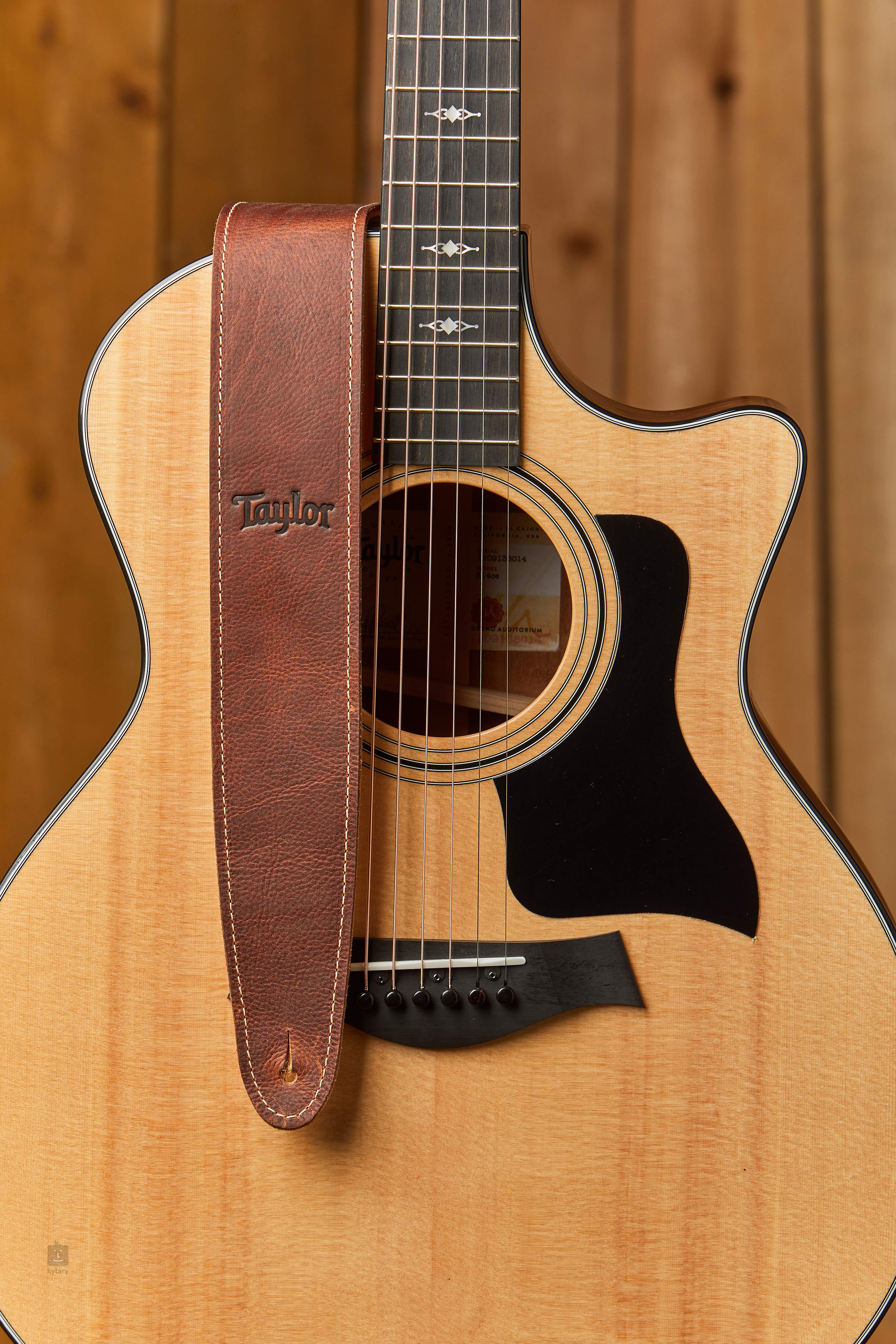 taylor acoustic guitar strap