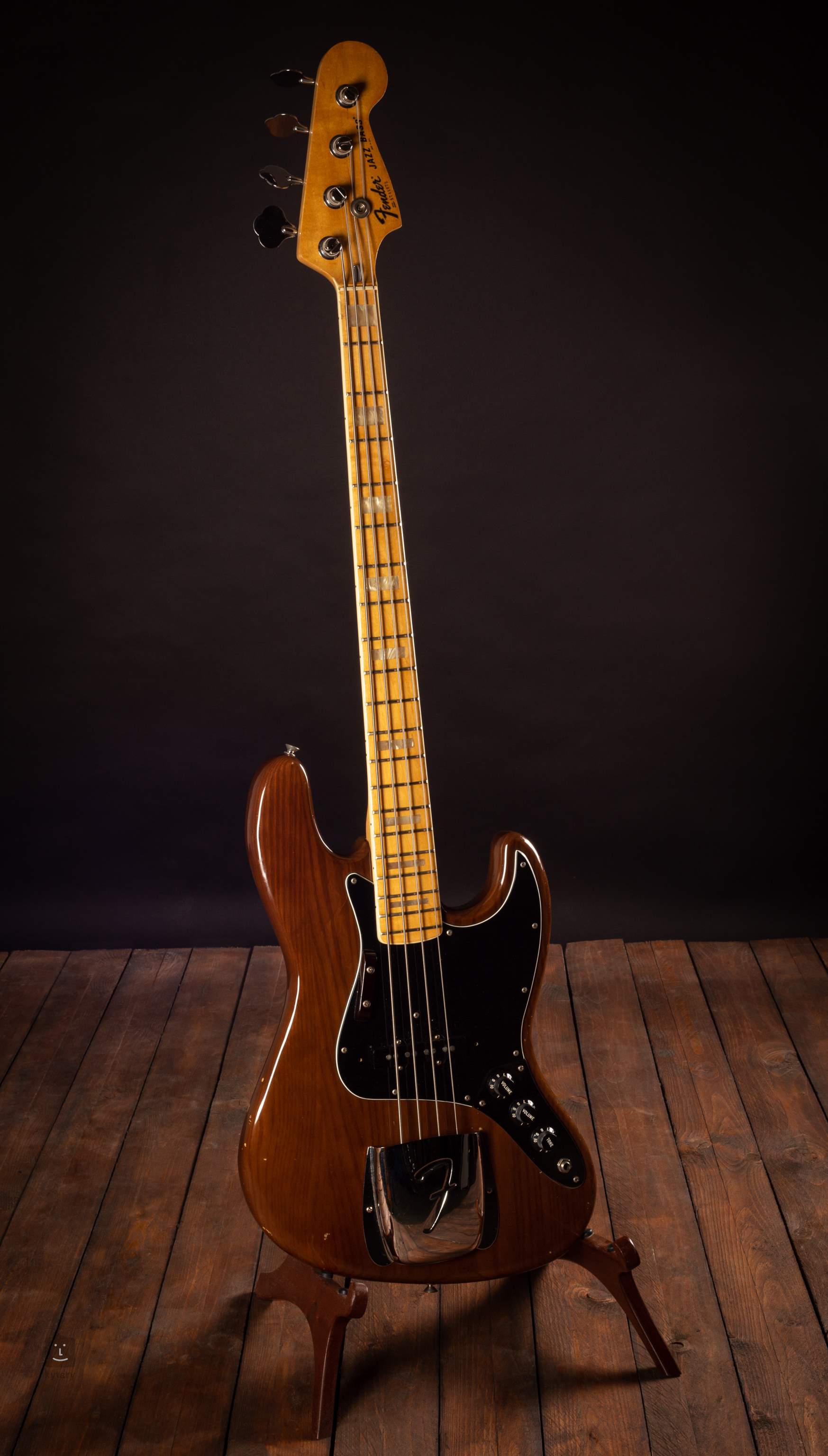 fender precision bass mocha brown