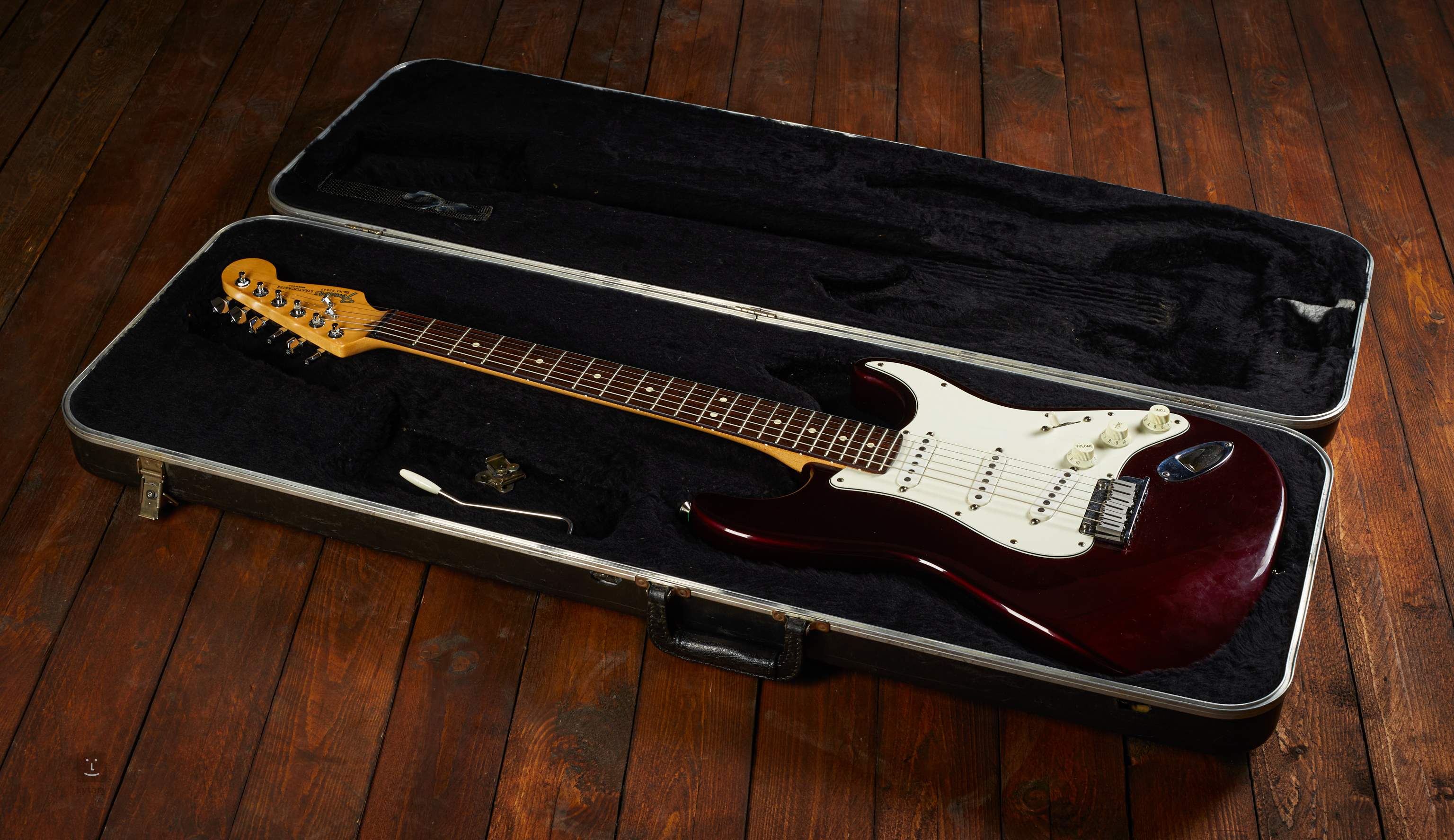 FENDER 1993 American Standard Stratocaster Burgundy Red