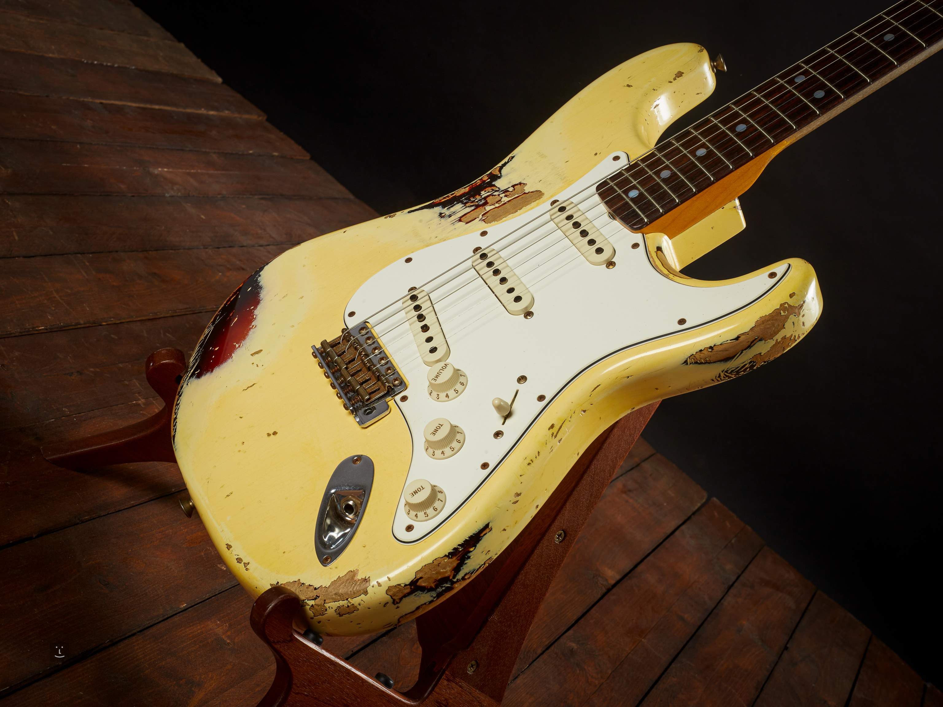 fender stratocaster white over sunburst