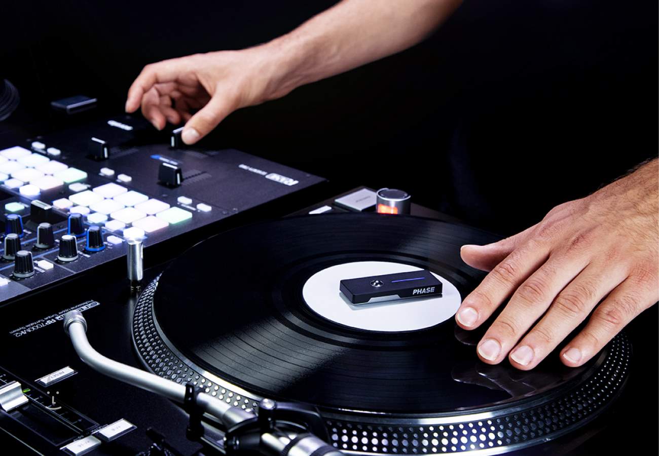 DJ機器MWM Phase Essential DJ コントローラー Serato DJ - 楽器/器材
