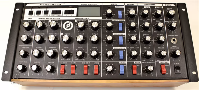 Moog Minimoog Voyager Rack Mount Edition - Syntezator analogowy