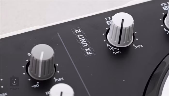 Reloop BeatMix 4 (použité) - Kontroler DJ-ski z kartą dźwiękową