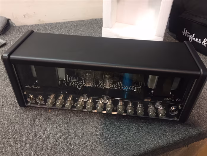 Hughes & Kettner TubeMeister Deluxe 40 (używane) - Wzmacniacz lampowy gitarowy