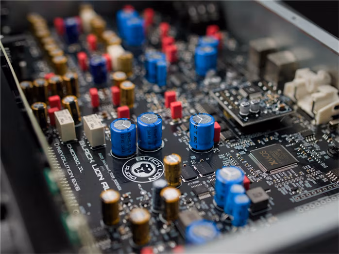 Black Lion Audio Revolution 6x6 - Karta dźwiękowa USB