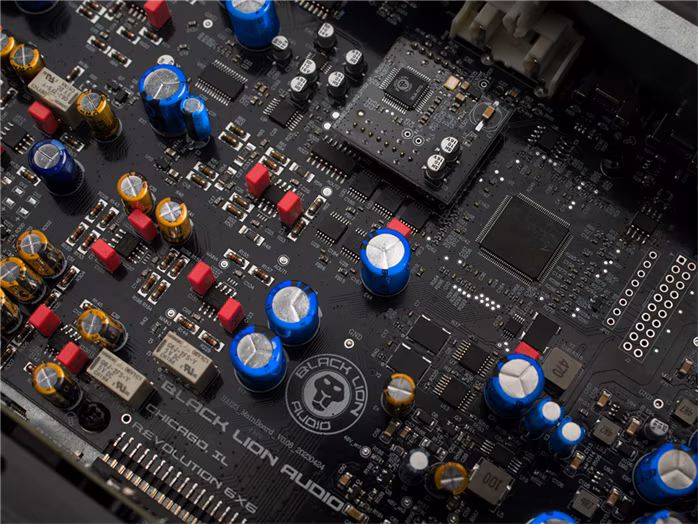 Black Lion Audio Revolution 6x6 - Karta dźwiękowa USB