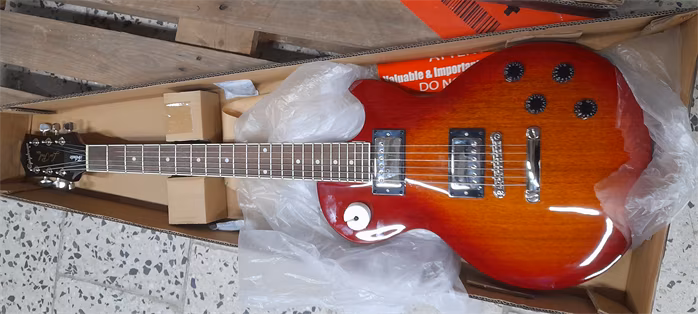 Epiphone Les Paul Tribute Heritage Cherry Sunburst (uszkodzone) - Gitara elektryczna