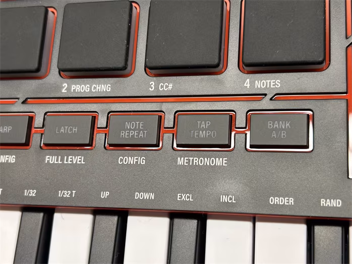 Akai MPK Mini IV Black (używane) - Keyboard USB/MIDI