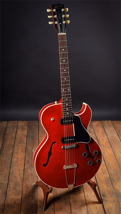 Gibson 1997 ES-135 Cherry - Chitară semi-acustică