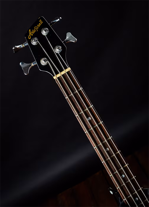Aria Pro 2 1984 Wedge BK - Chitară bass electrică