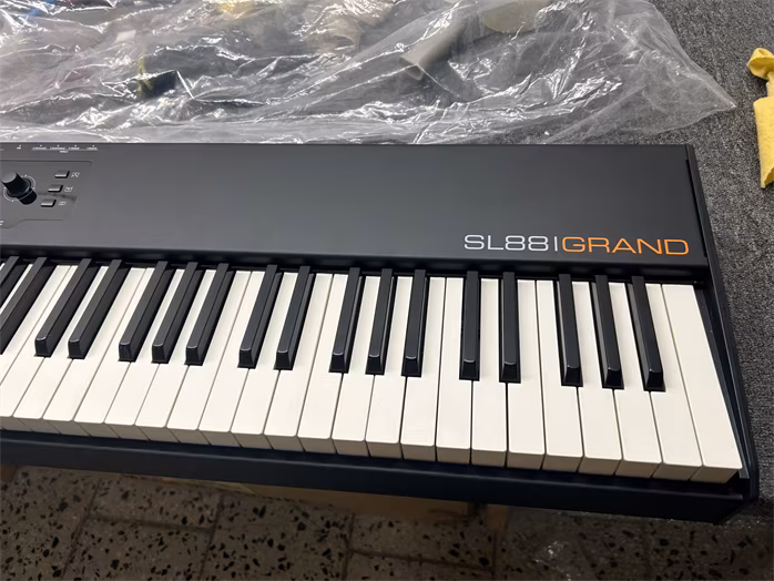 Studiologic SL88 GRAND (utilizate) - USB/MIDI keyboard