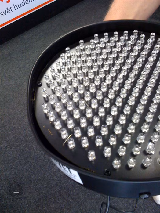 Chauvet LEDsplash 200B (poškozeno) - 