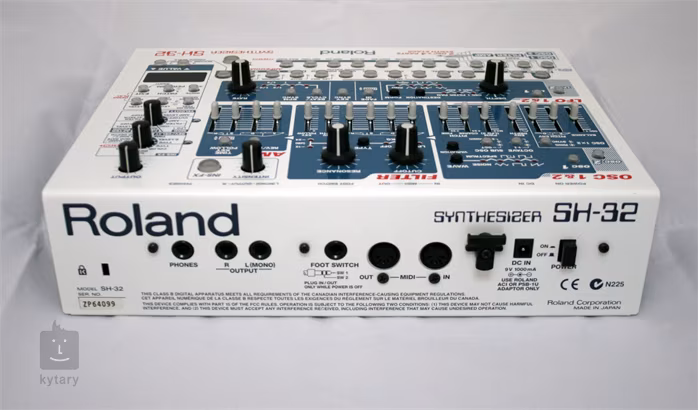 Roland SH-32 - 