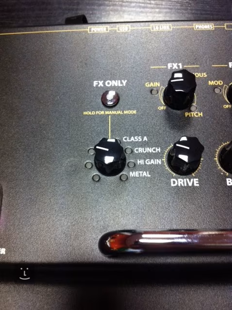 Line 6 POD HD300 (drobná vada) - Gitarový multiefekt