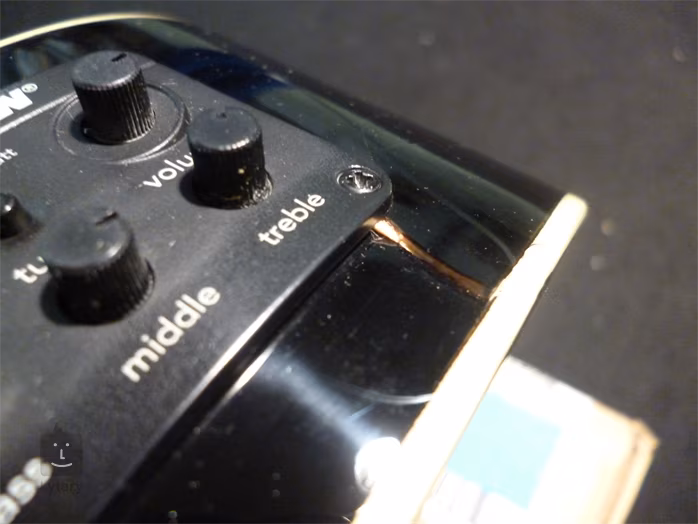 Fender Ukulele 52 NA (poškoďené) - Elektroakustické ukulele