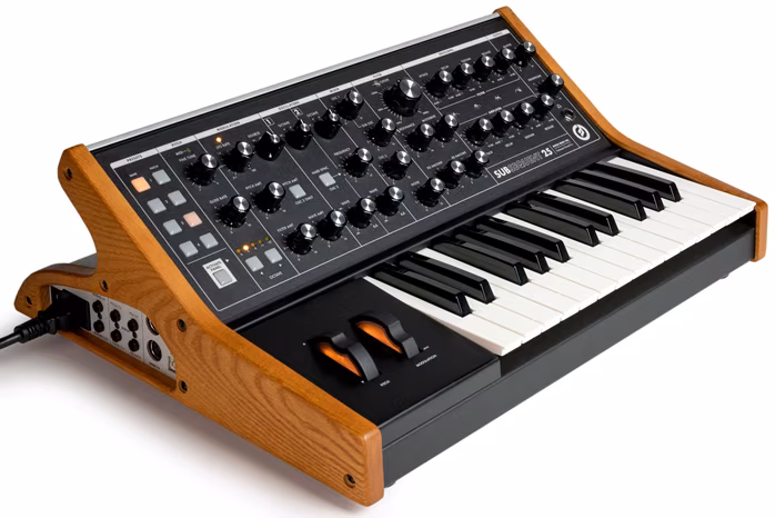 Moog Subsequent 25 - Analógový syntezátor