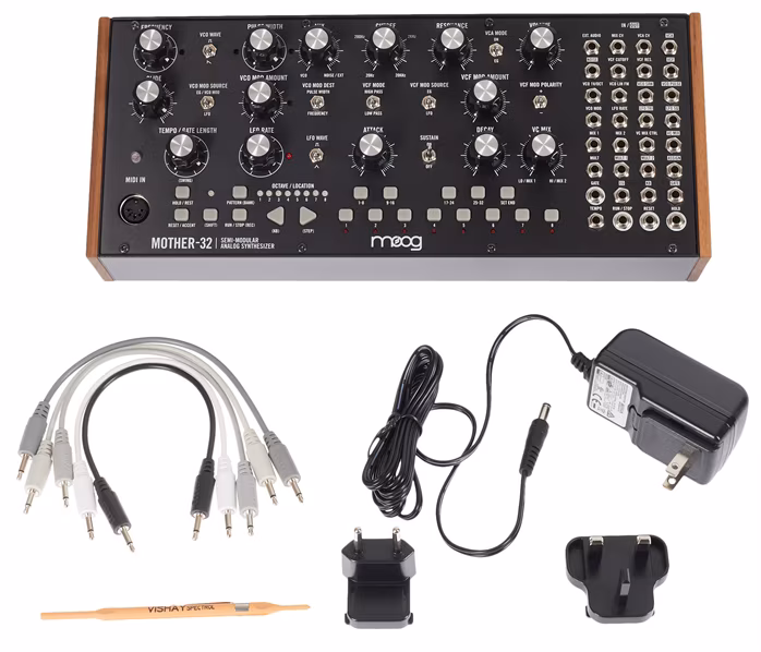 Moog Mother 32 (rozbalené) - Analógový syntezátor