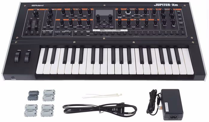 Roland JUPITER-XM - Syntezátor