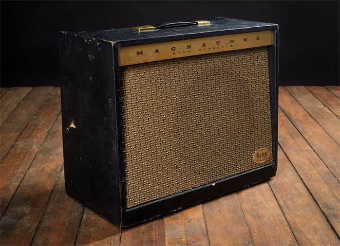 Magnatone 1962 Custom 440 Amp + flightcase - Gitarové lampové kombo