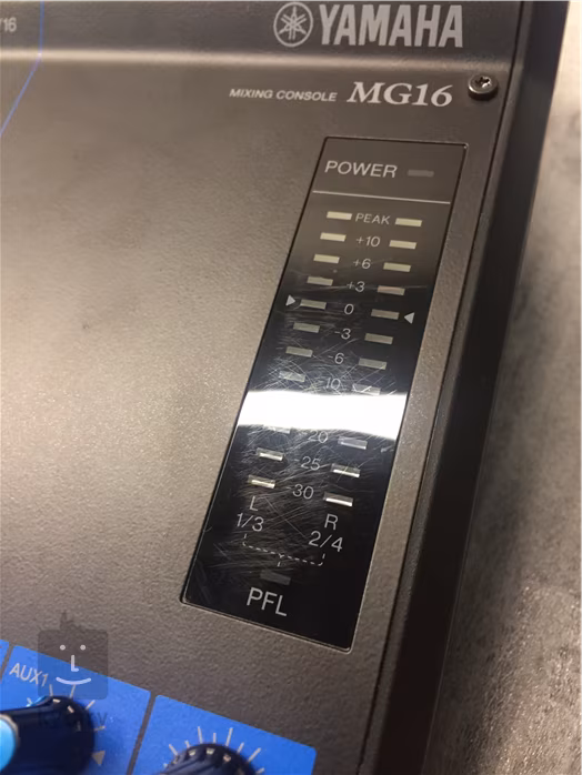 Yamaha MG16 (použité) - Analógový mixážny pult