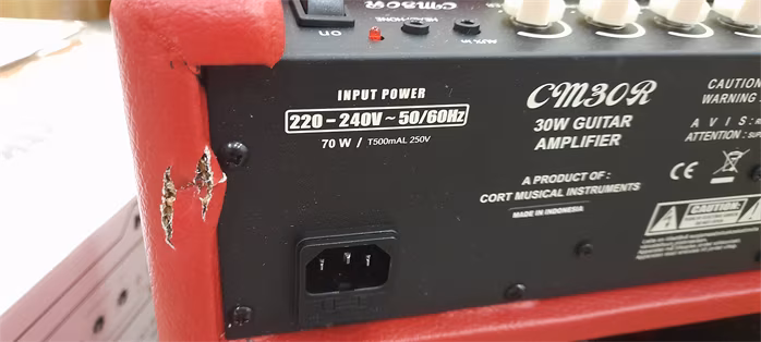 Cort CM 30R DR (poškodené) - Gitarové tranzistorové kombo