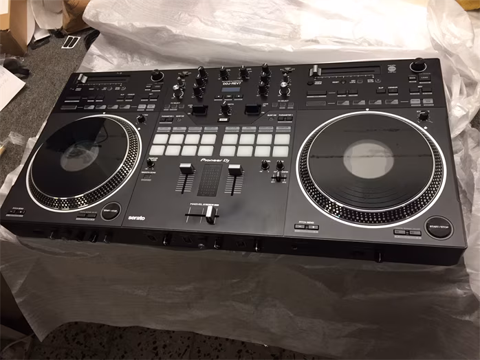 Pioneer DJ DDJ-REV7 (použité) - DJ mixážny pult