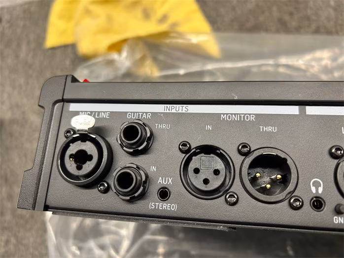 tc-helicon VoiceLive 3 Extreme (použité) - Vokální efektový procesor