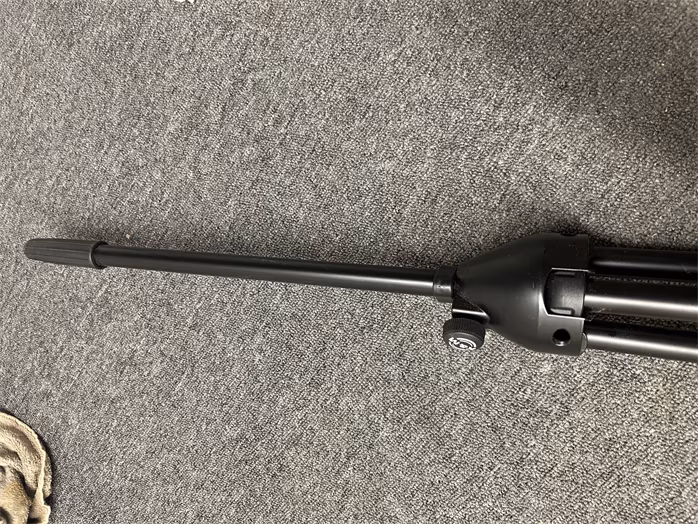 K&M 210/2 BK (použité) - Mikrofónny stojan