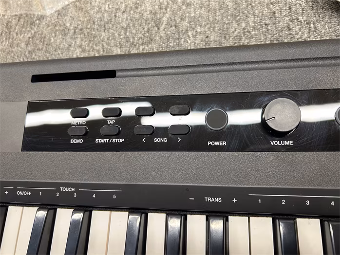 Fox P866 (použité) - Prenosné digitálne stage piano