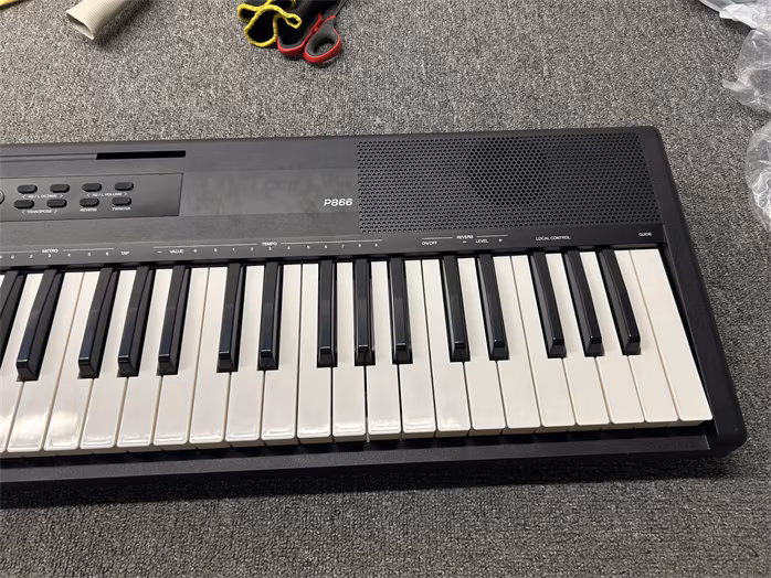 Fox P866 (použité) - Prenosné digitálne stage piano