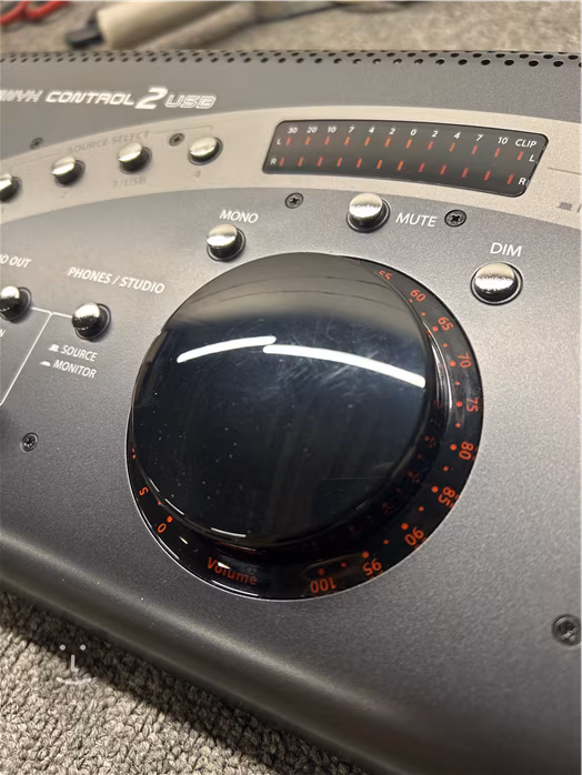 Behringer CONTROL2USB (použité) - Ovládač štúdiových monitorov