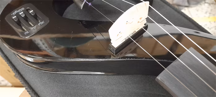 Stagg EVN 4/4 BK (použité) - Elektrické husle