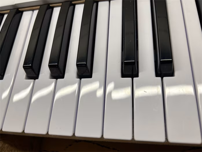 Arturia KeyLab 61 mk3 White (použité) - USB/MIDI keyboard