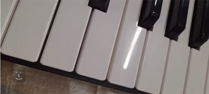 Roland Fantom-06 (použité) - Syntezátor